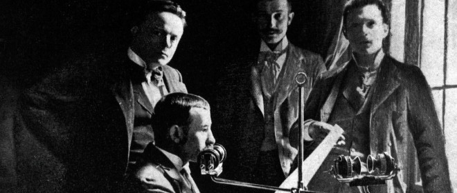 1893. február 15. – 130 éve kezdte meg az első adását a telefonhírmondó