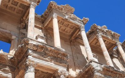 A „sokmellű” Artemisz városa: Epheszosz pusztulása és megújulása