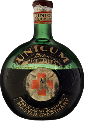 1892 után palackozott Unicum.